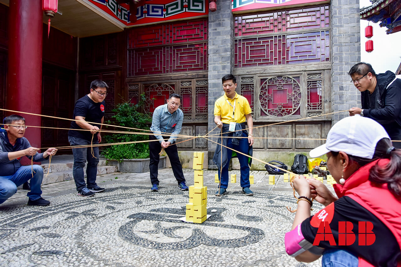 麗江束河古鎮(zhèn)定向?qū)殘F建拓展